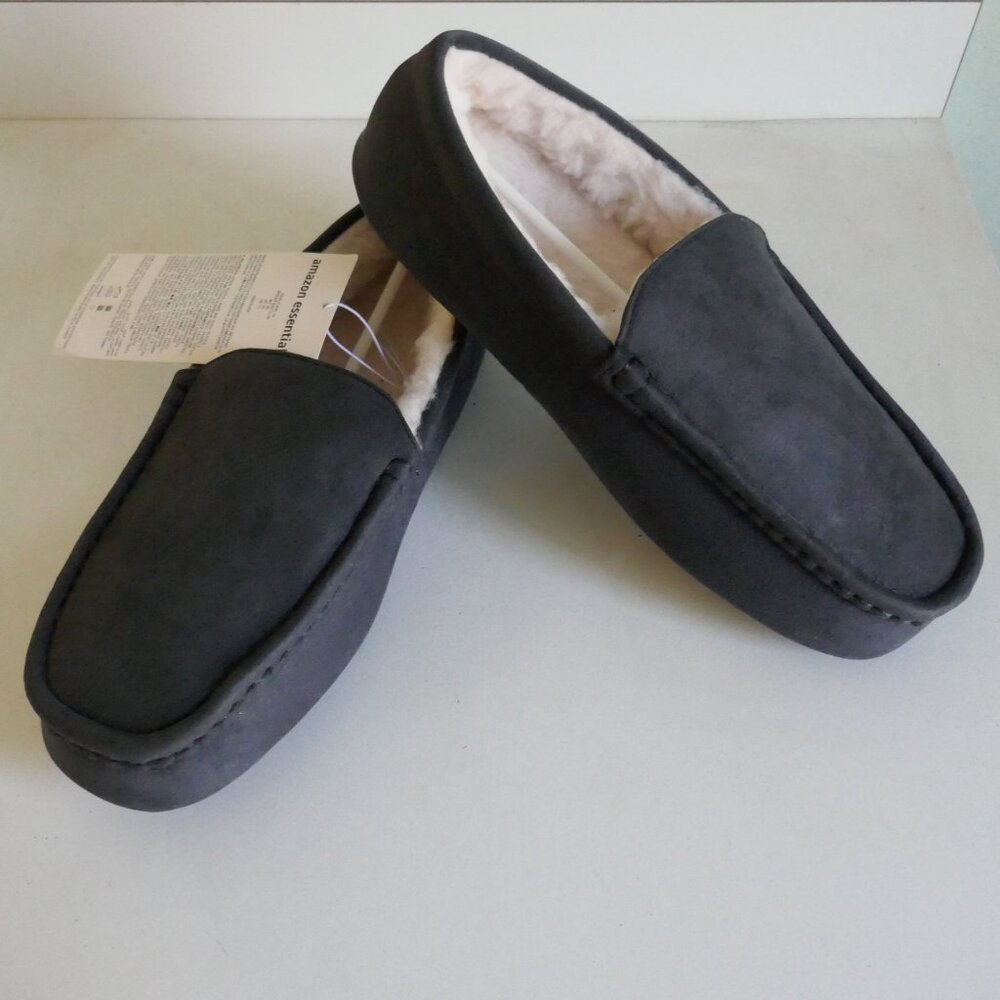 NWT Men's navy blue moccasin slippers size 12